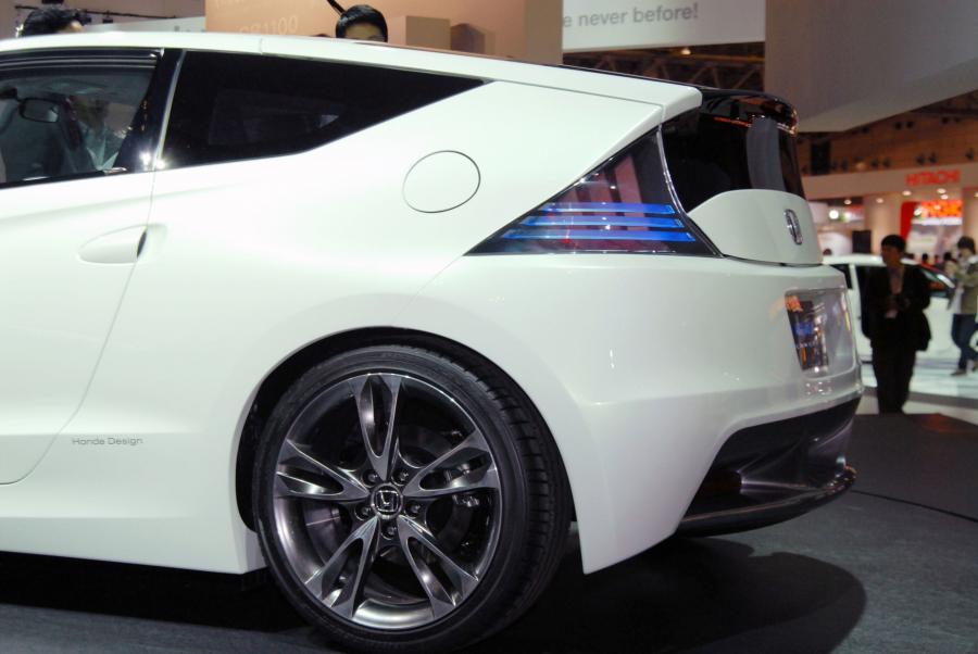  Honda CR-Z Concept 2009 года  (фото 36 из 50)